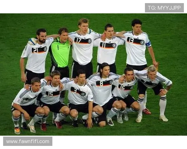 德国足球明星排名前十揭秘：谁是德国足球历史上的顶级球员