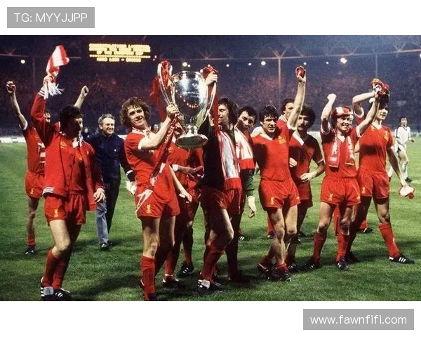 福布莱、弗朗茨、法比奥：聚焦足球场上的F字母传奇球星与辉煌时刻