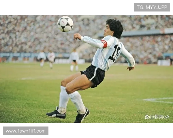 足球历史十大感动球星排名榜深度剖析他们的经典瞬间与伟大贡献